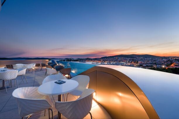 Vodice, hotel Sky 