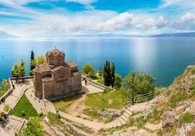 Manastirski kompleks Sv. Naum u stijenama Ohridskog jezera