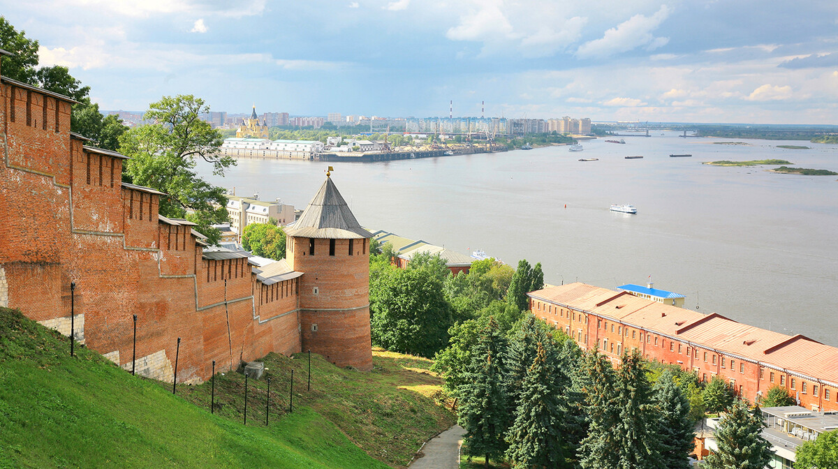 Kremlj u Niži Novogord, putovanje avionom, daleka putovanja