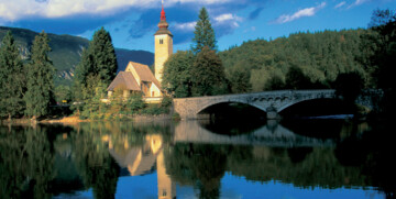 Slovenija, Jezero Bohinj,sunčan dan u prirodi