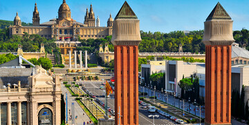 Nacionalna palača na Plaza de Espana, putovanje u Barcelonu, Mondo travel