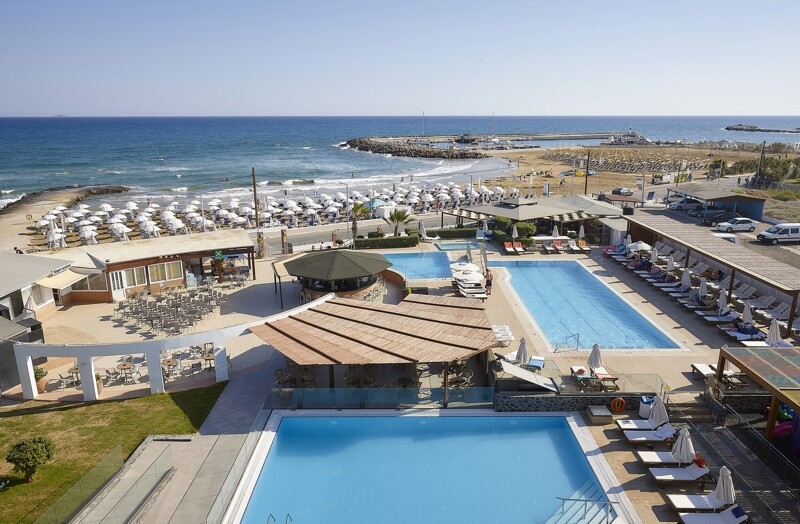 Grčka, Kreta, Gouves, Astir beach hotel, bazen i pogled na plažu