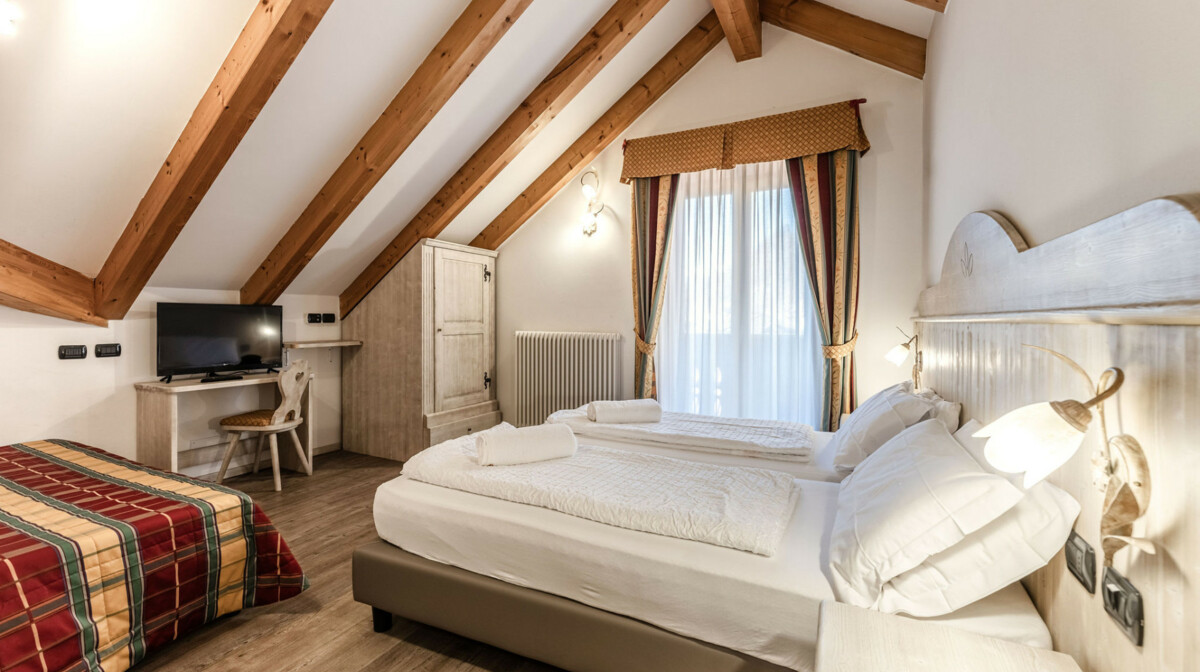 Val di Sole, Hotel Saso Rosso ljeto obiteljska soba