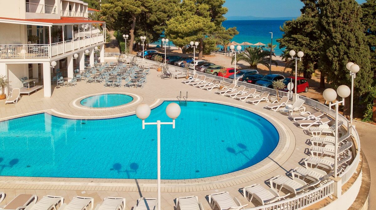 Hotel Faraon, Pool areal