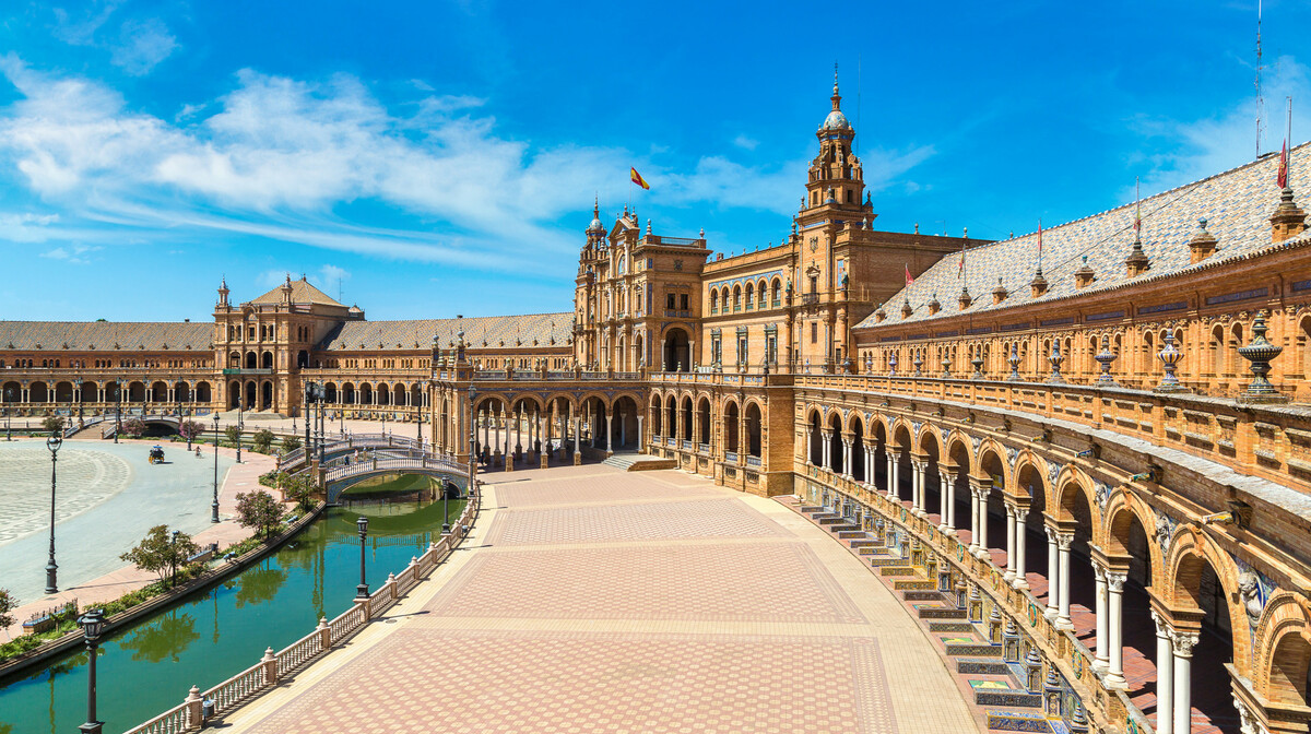 Plaza Espana u Sevilli, putovanje Andaluzija, garantirani polasci, putovanje avionom, mondo travel