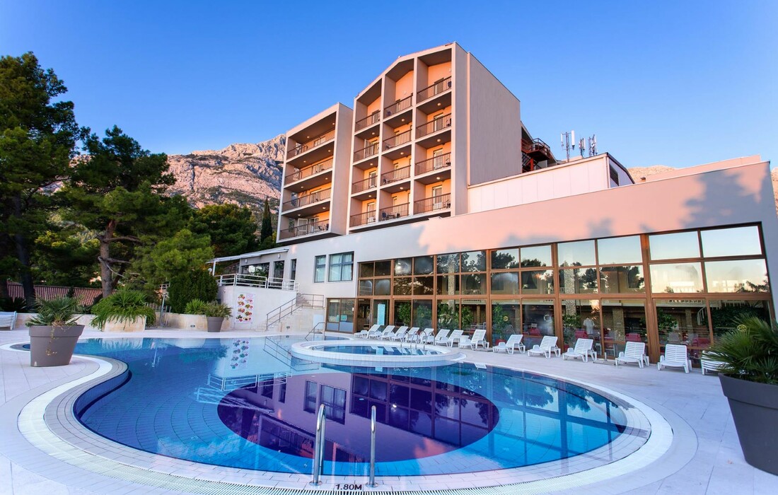 Baška Voda, Hotel Horizont vanjski bazen