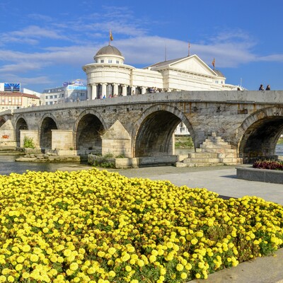 Makedonija, Skopje-Dušanov most simbol grada, putovanje autobusom
