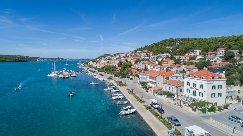 Tisno, Otok Murter