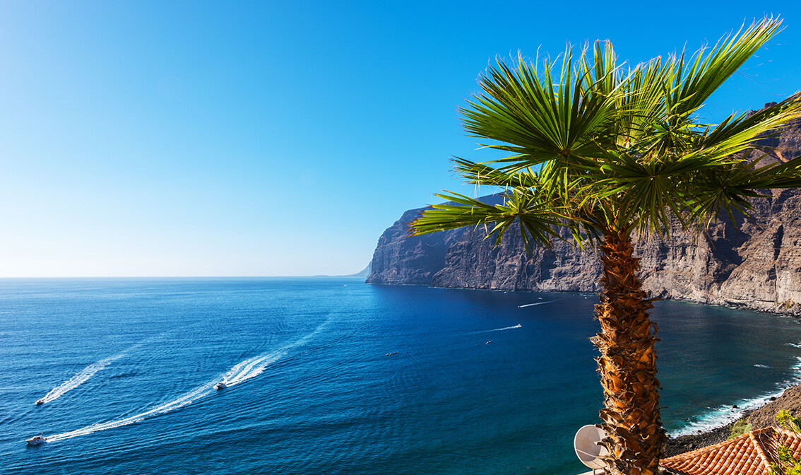 Tenerife, Los Gigantes, pogled na zid pakla, litice Los Gigantes, ljetovanje na mediteranu, 