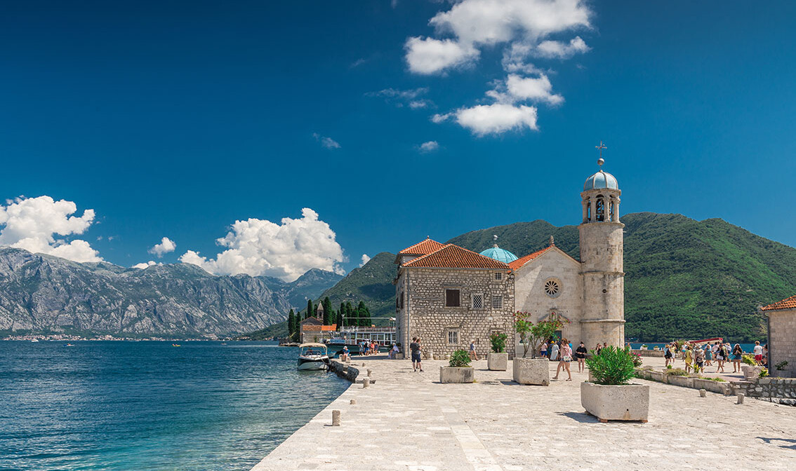 Crna Gora, Boka Kotorska, Perast, crkva Gospe od Stijena, grupni polasci autobusom