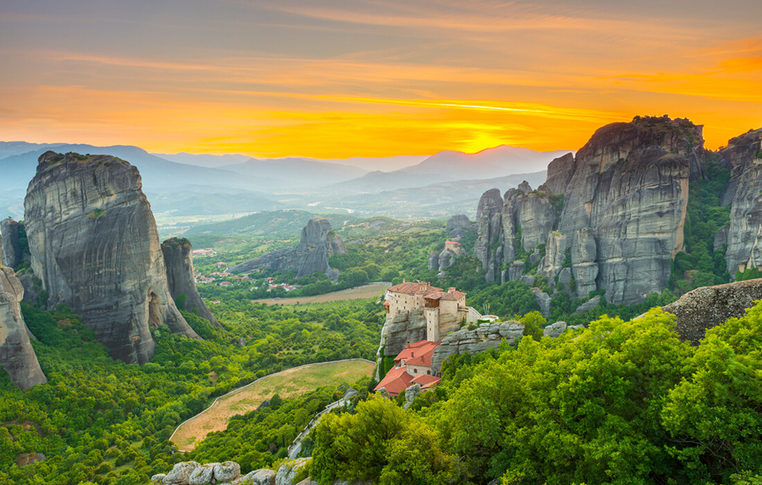 Meteora u zalazak sunca