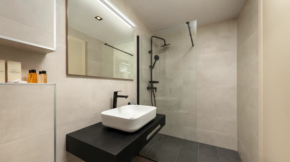 Vodice, hotel SeeSea, kupaonica