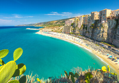 Kalabrija, grad i plaža Tropea