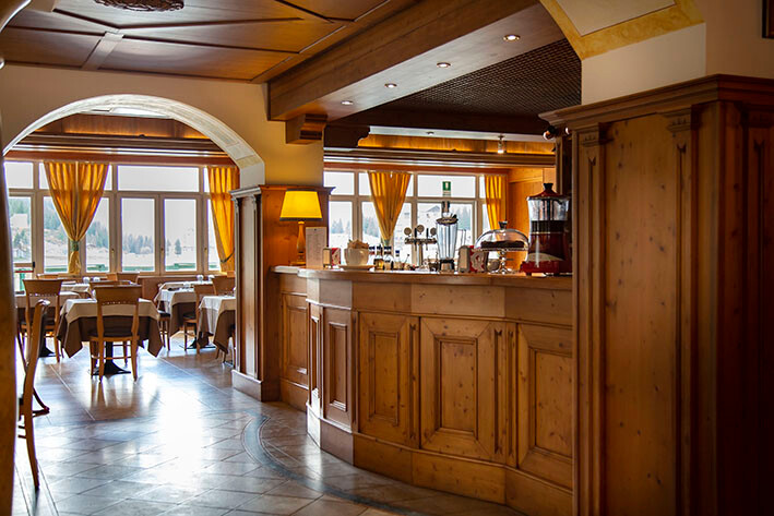 Bar hotela i restoran Grand hotel Misurina