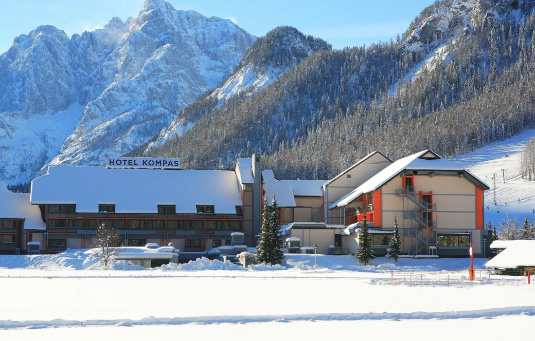 Slovenija, skijanje Kranjska Gora, Hotel Kompas, panorama