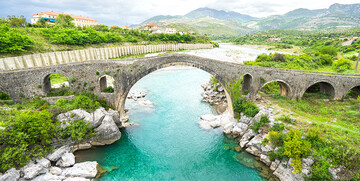 Albanija, Skadar, most Mes-spomenik kulture, putovanje autobusom