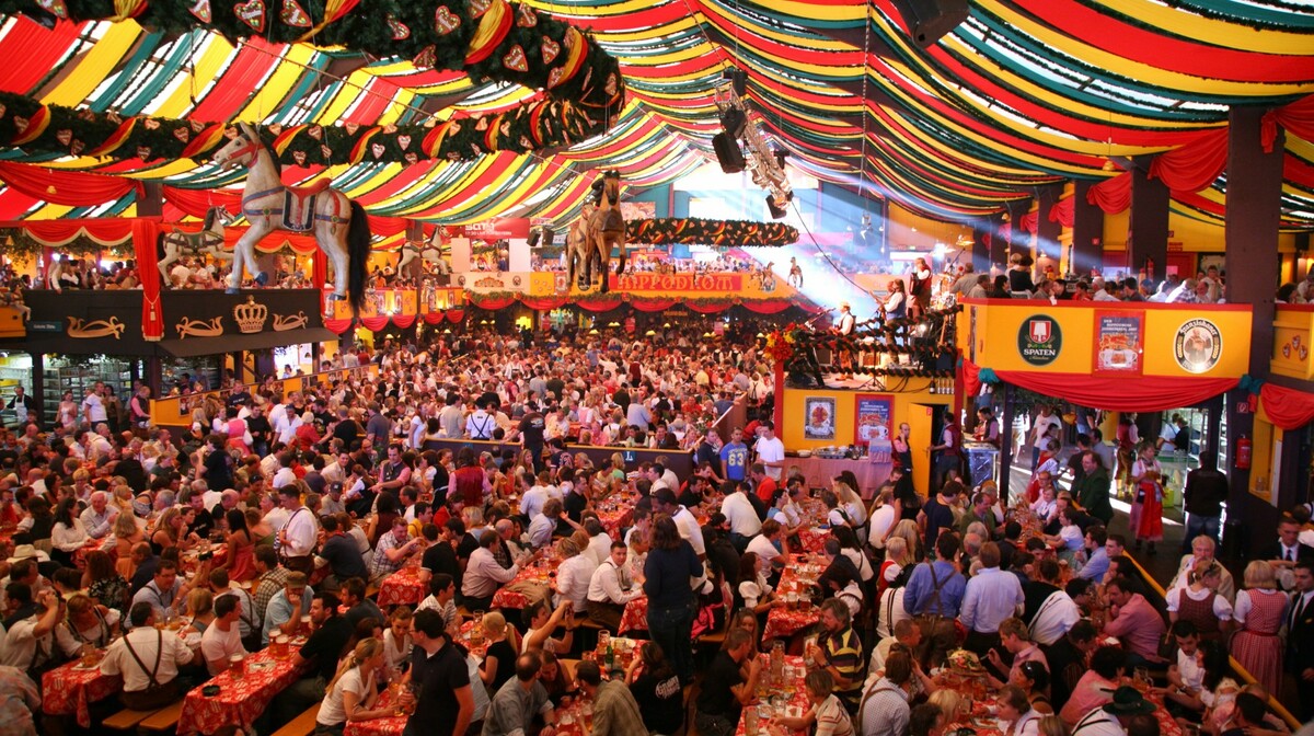 Oktoberfest, autobusna putovanja, Mondo travel, europska putovanja, garantirani polazak
