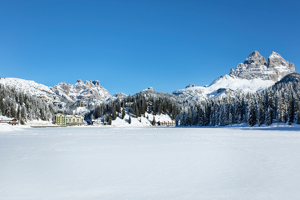 Skijanje u Italiji, skijalište Cortina d’Ampezzo, Grand hotel Misurina, zima