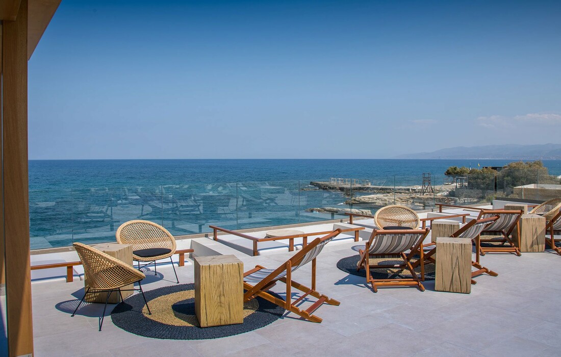 Ljetovanje mondo travel Grčka  otok Kreta, Akasha Beach Hotel & SPA, bar i plaža