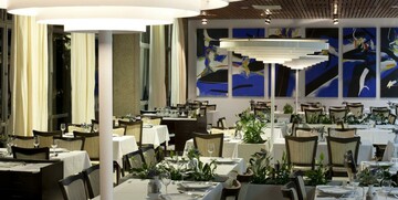 Ljetovanje Brela, sala za doručak i večeru restorana hotela maestral