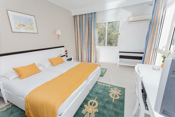 Tunis, Port El Kantaoui, El Mouradi Club Selima*** 