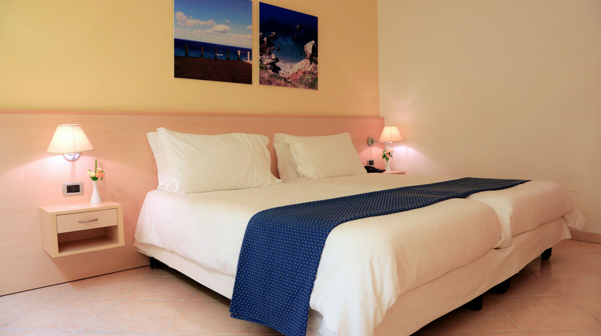 Kalabrija last minute, Hotel Labranda Rocca Nettuno Tropea, primjer sobe