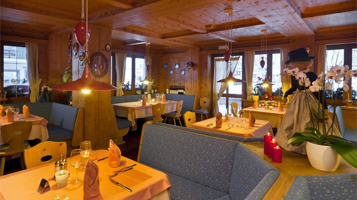 Skijanje u Italiji, Alta Badia, La Villa, Hotel Ladinia, blagavaona