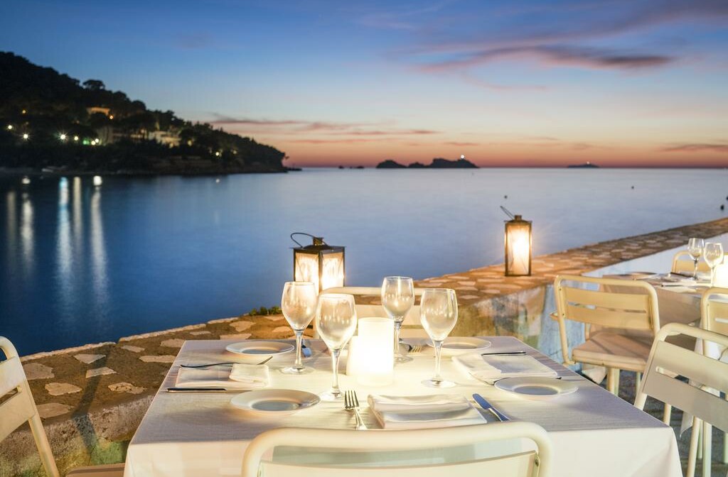 Dubrovnik, Hotel Kompas, večera uz more