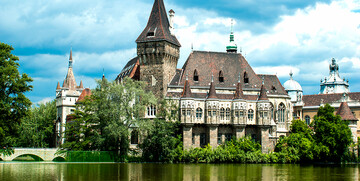  Vaydahunyad dvorac u gradskom parku u Budimpešti, putovanje u Budimpeštu, Mondo travel
