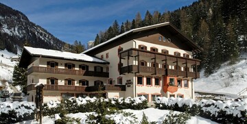 Skijanje u Italiji, skijalište Val Gardena, Hotel Alpino Plan, pogled izvana