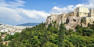Atena, pogled na Akropolu koja je na UNESCO popisu svjetske baštine, putovanje zrakoplovom