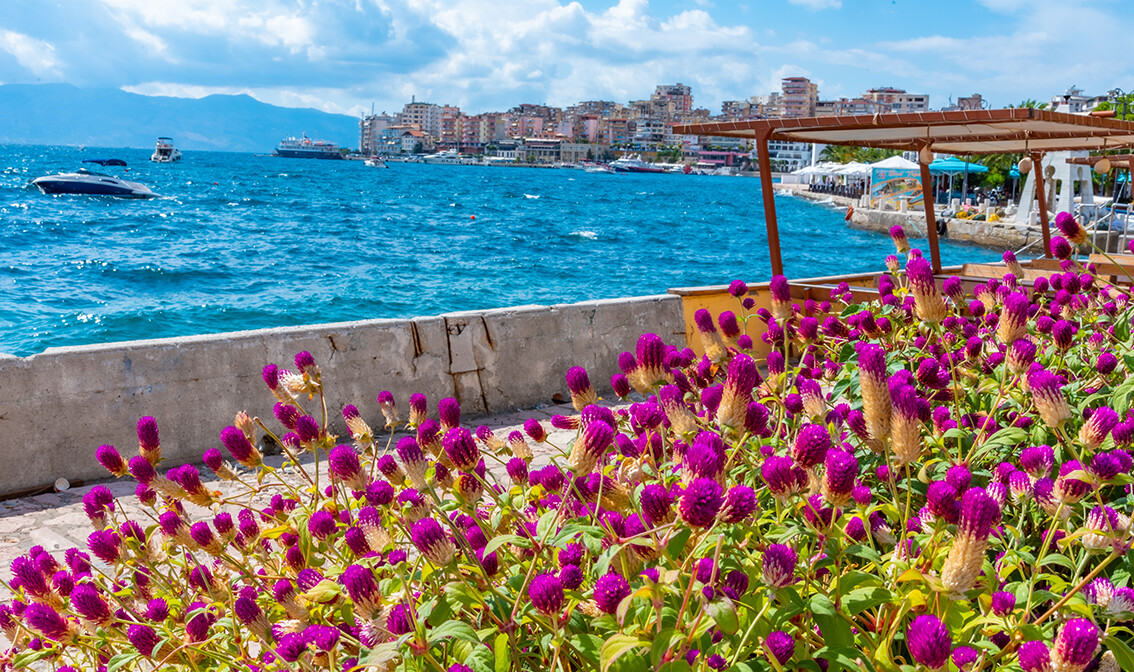 Albanija, Saranda, šetalište uz more