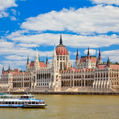 Parlament u Budimpešti, putovanje u Budimpeštu atobusom, Mondo travel