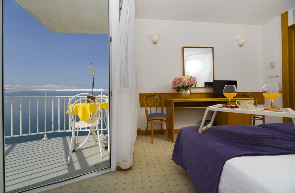 Adriatiq Hotel i depandansa Labineca, Gradac