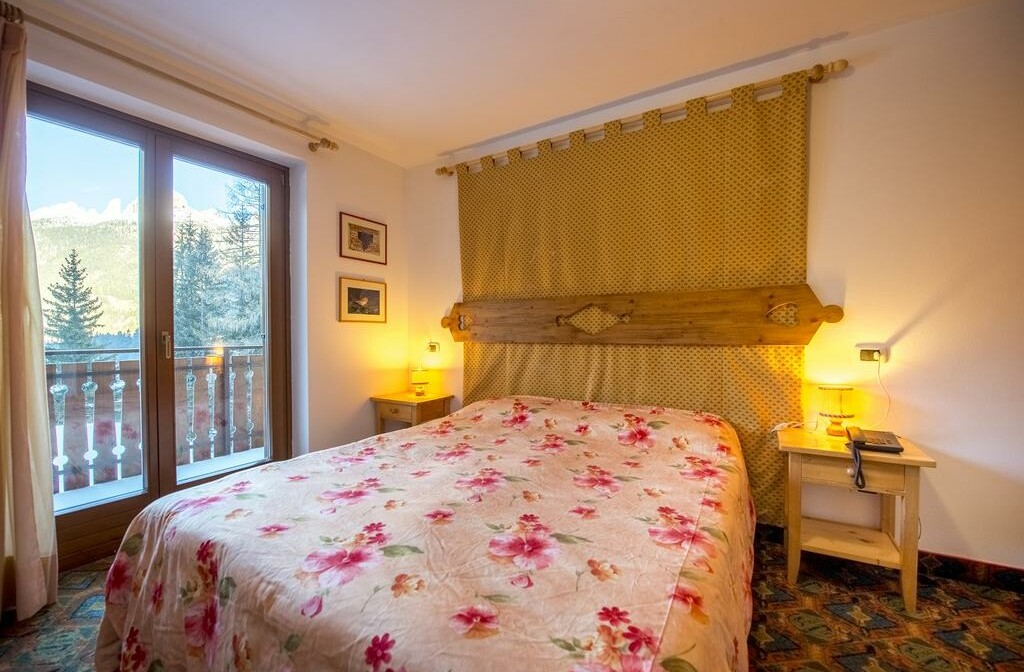 Skijanje u Italiji, Alba di Canazei, Hotel Villa Emma, krevet