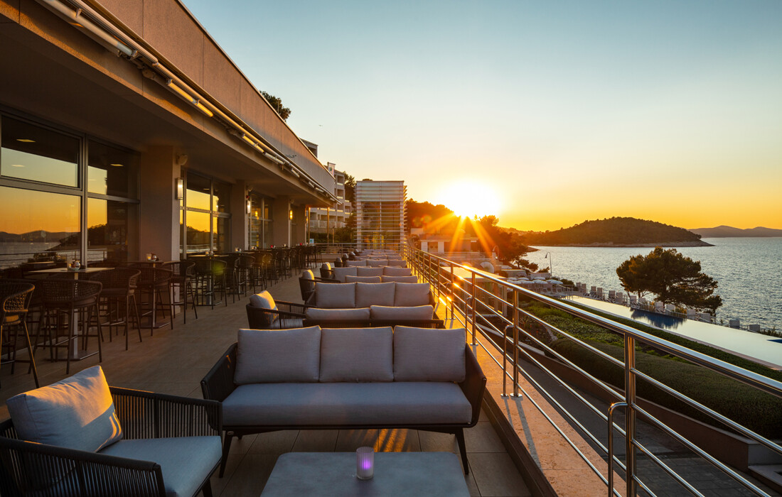 Lošinj, Veli Lošinj, Vitality hotel Punta - lobby bar terasa