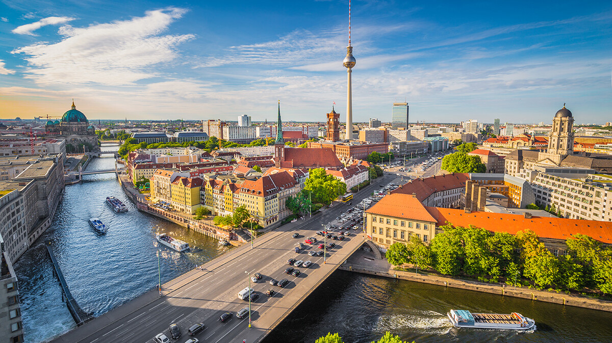 Berlin, prekrasan pogled na grad, putovanje autobusom, Mondo travel