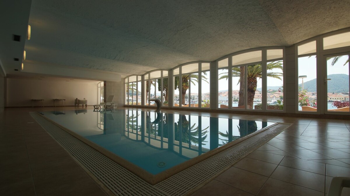 Vela Luka, Hotel Posejdon, unutarnji bazen