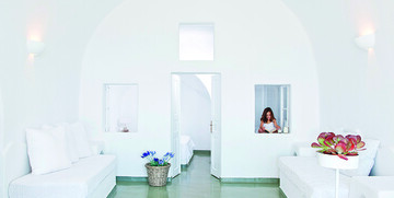 Santorini Grčka ljetovanje, Thira, hotel Cliff Side suite, primjer sobe