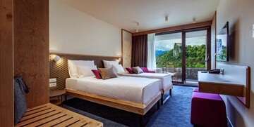 Skijanje i wellness u Sloveniji, Bled, Hotel Park, spavaća soba pogled jezero