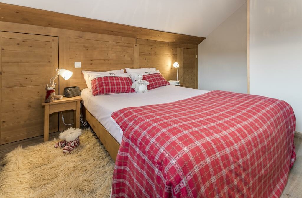 Skijanje u Francuskoj, Vars, Apartmani Les Chalets Des Rennes, spavaća soba.