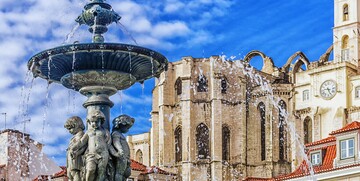 Fontana na trgu Chiado, Lisabon, putovanje u Portugal
