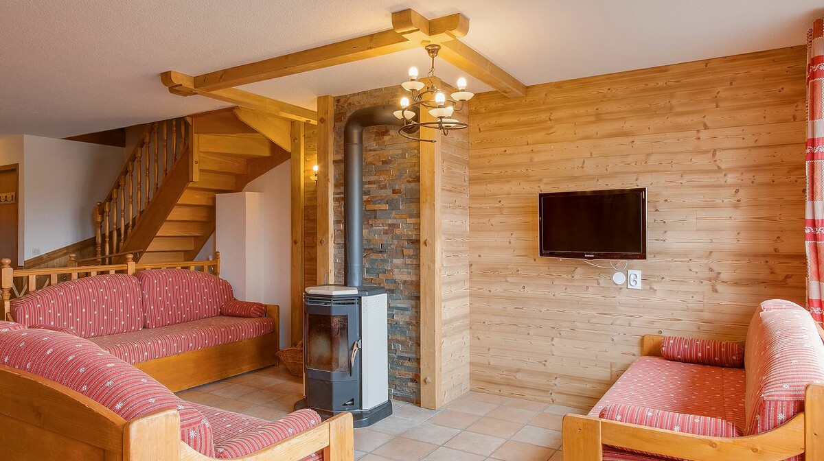 Skijanje u Francuskoj, Val Thorens, Apartmani Les Balcons De Val Thorens & Spa, dnevna soba.