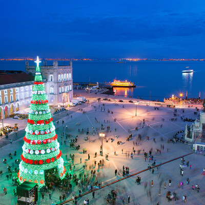 Bor na Placa il Commercio u Lisabonu, putovanje Advent u Lisabonu