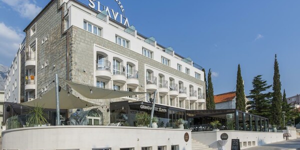 Baška Voda, Grand Hotel Slavia