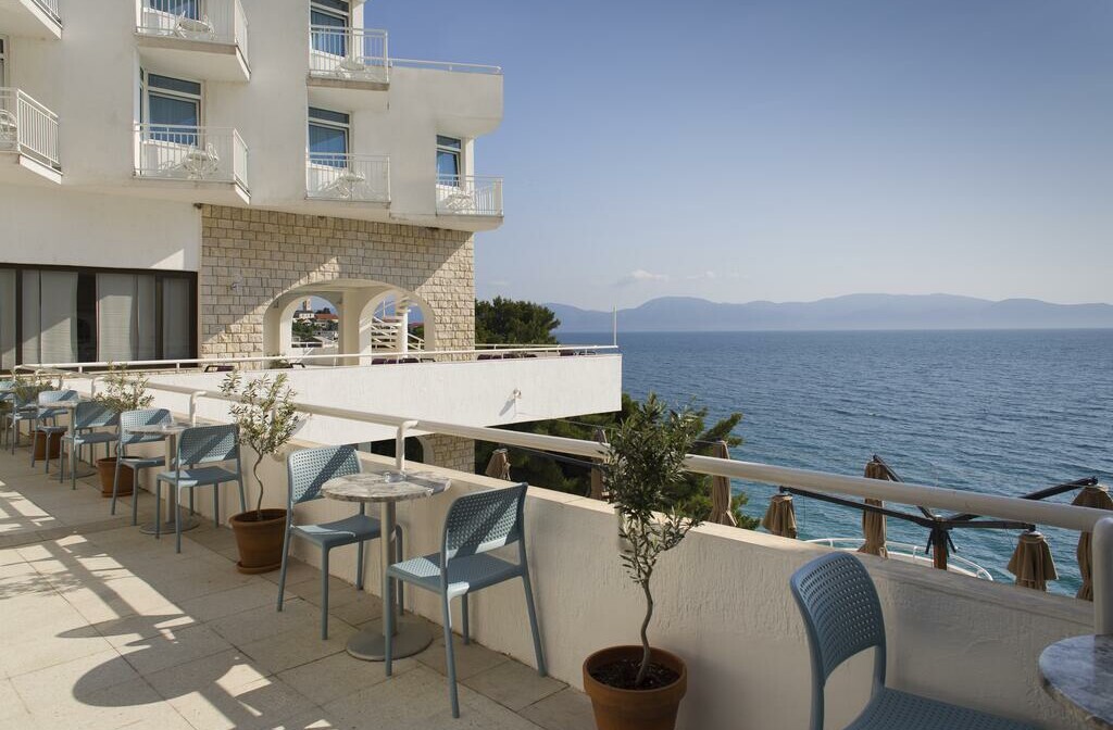 Adriatiq Hotel i depandansa Labineca, Gradac