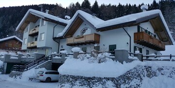 Skijanje u Italiji, skijalište Marilleva, Apartmani Andreotti, pogled izvana