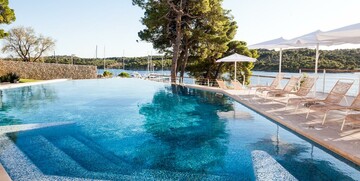 Ljetovanje u Hrvatskoj, Šibenik, hotel D Resort, vanjski bazen