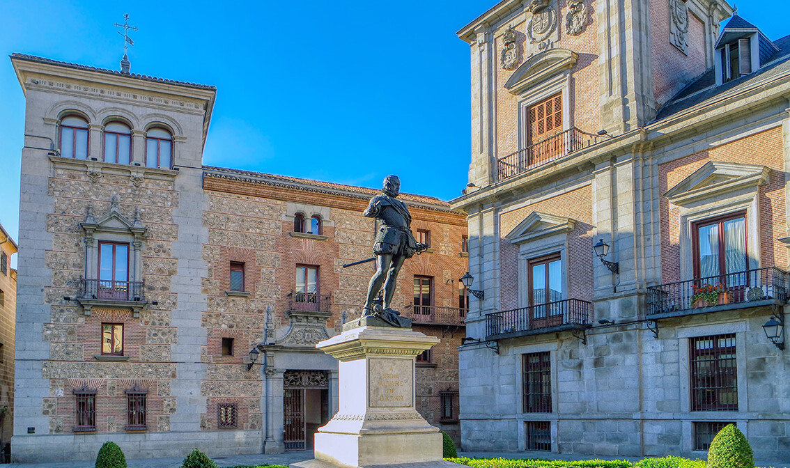  Vila Plaza de La u starom gradu, putovanje u Madrid, europska putovanja