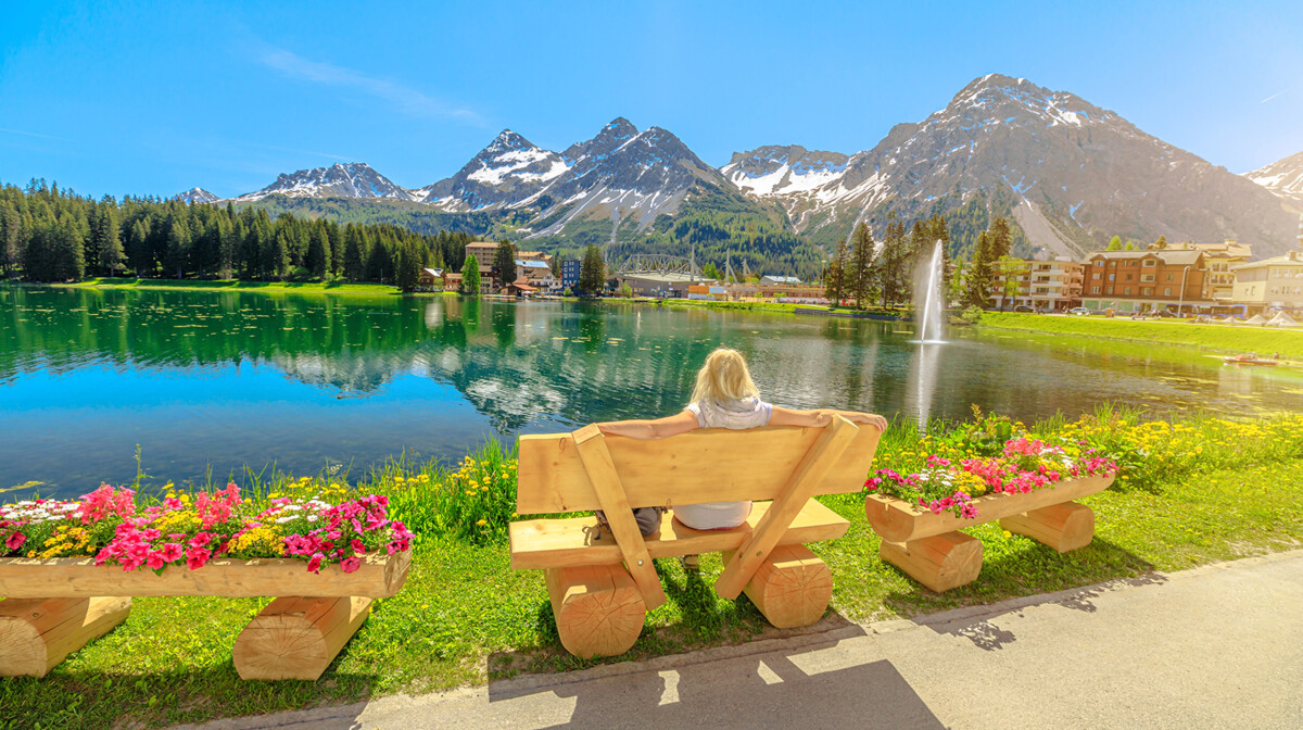 Švicarska, Grad Arosa, obala jezera